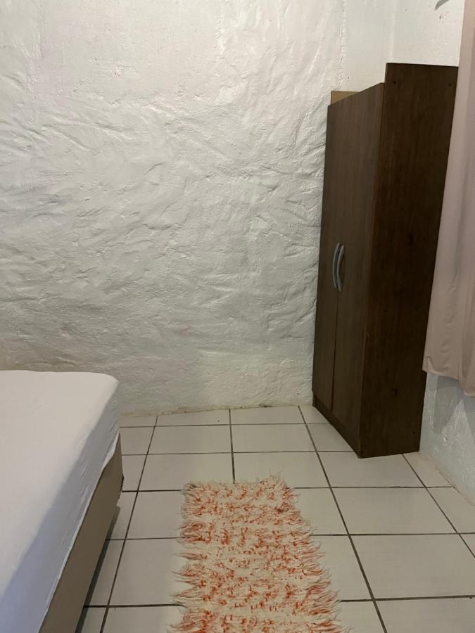 Pousada E Hostel Girassol 因比图巴 外观 照片